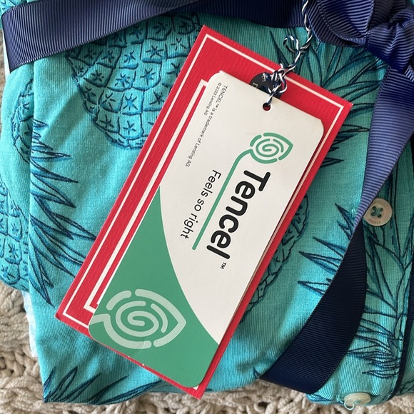 Vineyard Vines Women’s Super-Soft Printed Knit Pajama Set NWT Size M - Picture 6 of 9